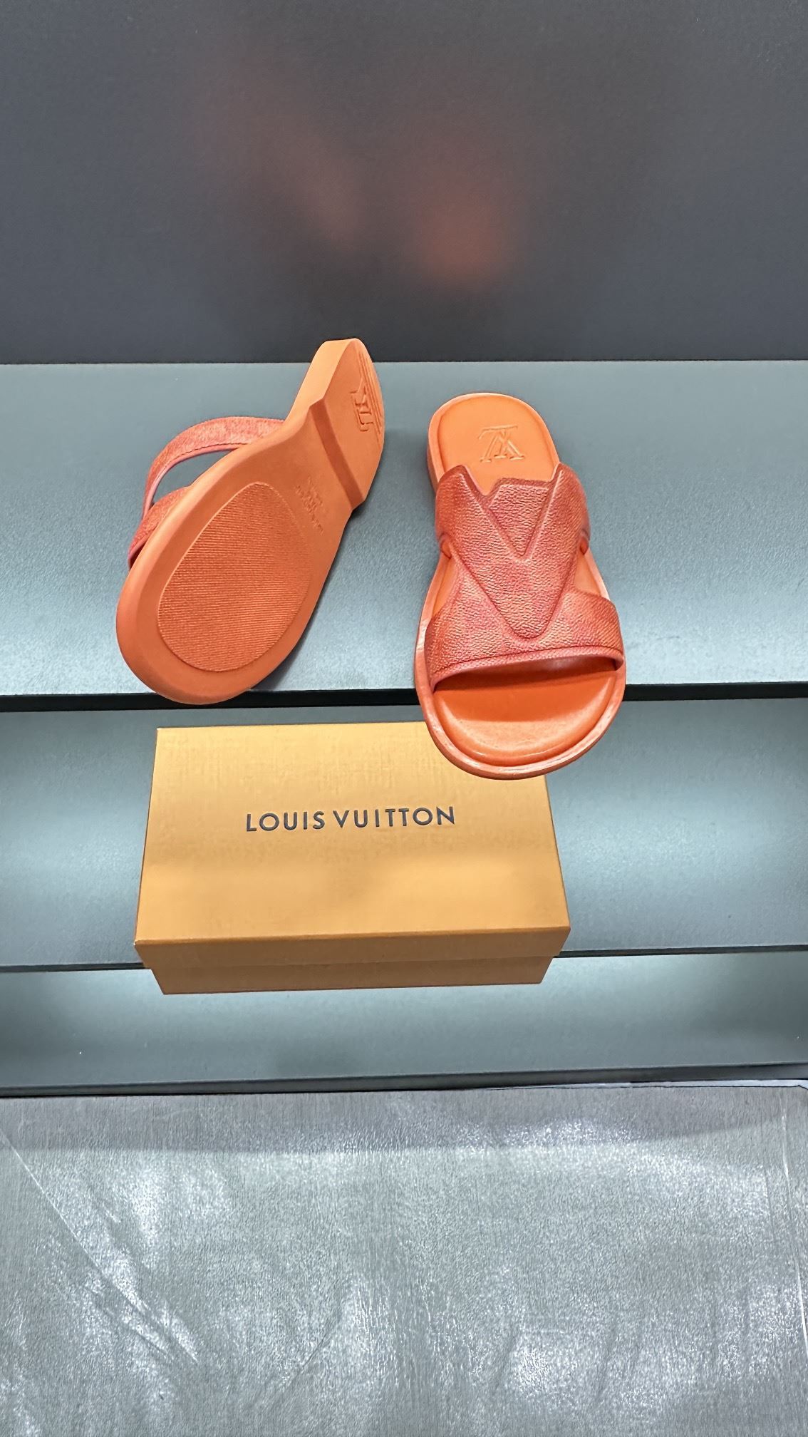 Louis Vuitton Slippers